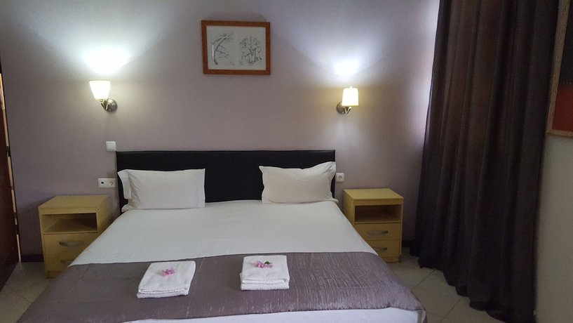 Imagen de la habitación del Hotel AH Maio. Foto 12