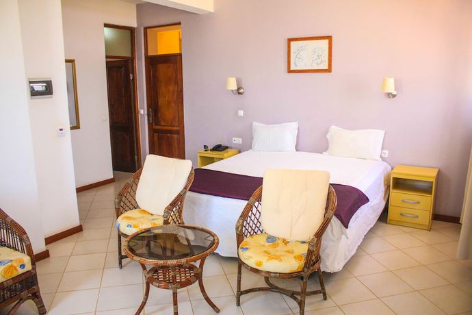 Imagen de la habitación del Hotel AH Maio. Foto 13