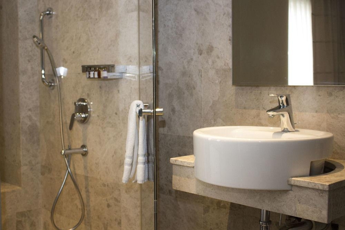 Imagen de la habitación del Hotel AHC Grand Bazaar. Foto 7