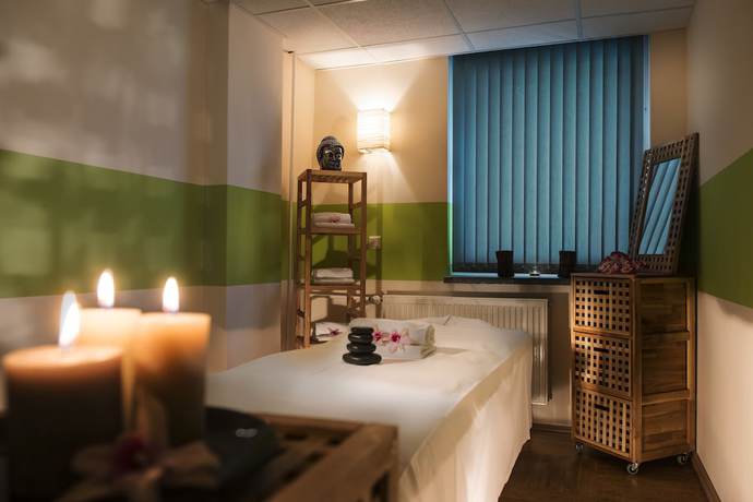 Imagen de los interiores del Hotel AHORN Waldhotel Altenberg. Foto 11