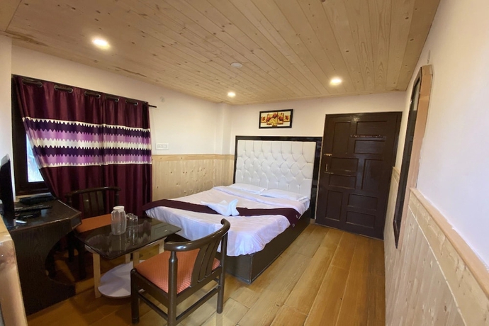 Imagen de la habitación del Hotel AHR Windsor the Mall Shimla. Foto 4
