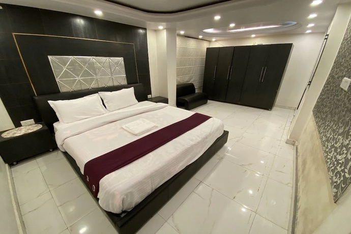 Imagen de la habitación del Hotel AHR Windsor the Mall Shimla. Foto 6