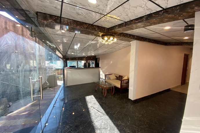 Imagen de los interiores del Hotel AHR Windsor the Mall Shimla. Foto 18
