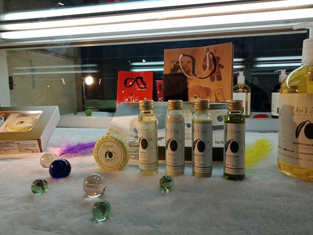 Imagen de los interiores del Hotel AI YUE HOTEL. Foto 11