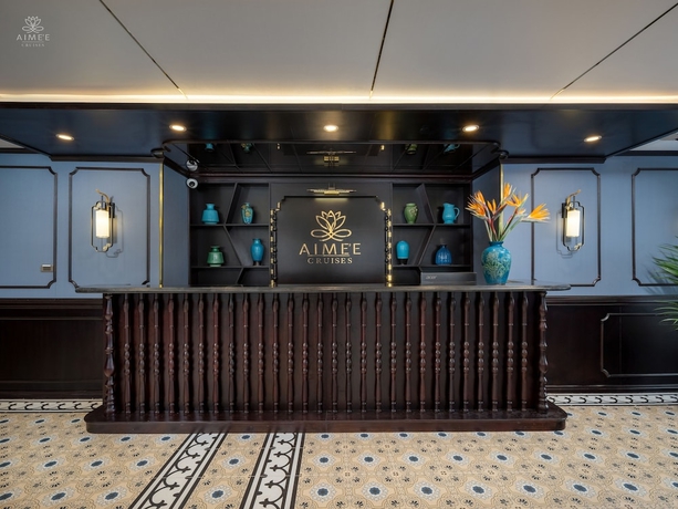 Imagen de los interiores del Hotel AIME\'E CRUISES - HALONG BAY. Foto 16