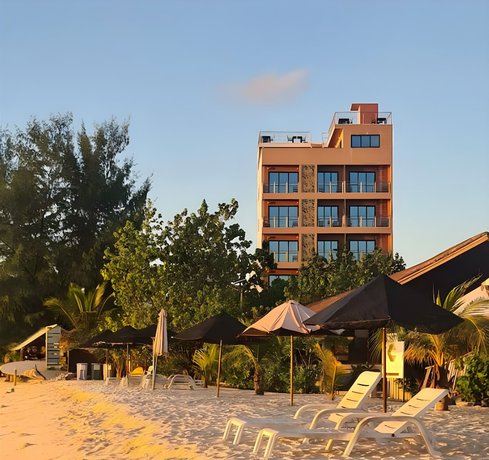Imagen general del Hotel AIMI Beach, Gulhi Island, Maldives. Foto 1