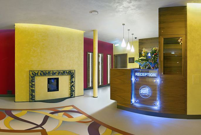 Imagen de los interiores del Hotel AIR, Hol&iacute;č. Foto 18
