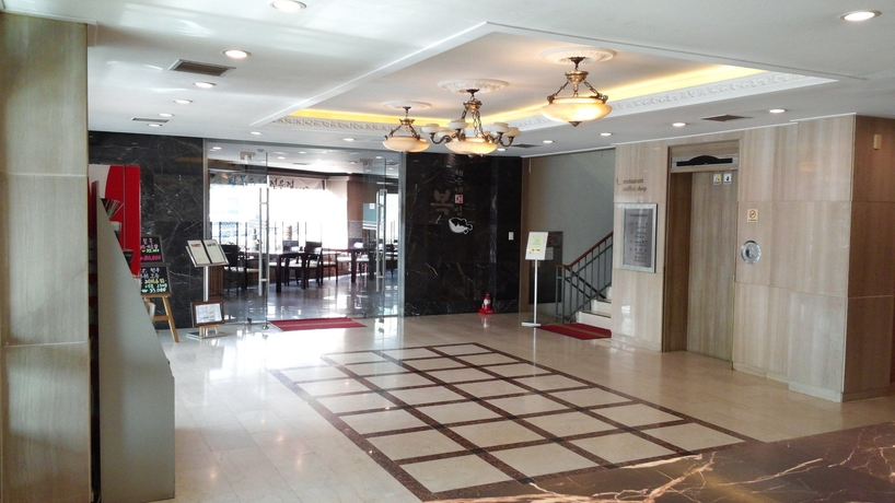 Imagen de los interiores del Hotel AIRPORT, Aeropuerto De Gimpo. Foto 14