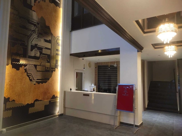 Imagen de los interiores del Hotel AJ\'s Arcade. Foto 16