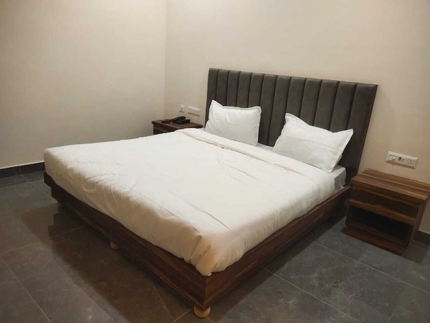 Imagen de la habitación del Hotel AJ\'s Arcade. Foto 11