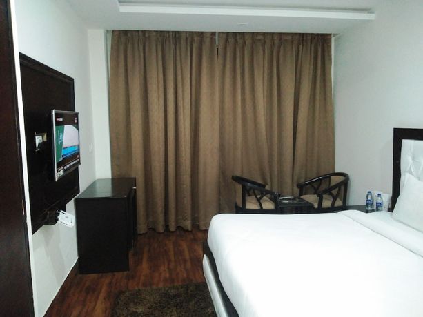 Imagen de la habitación del Hotel AK Continental. Foto 14