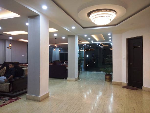 Imagen de los interiores del Hotel AK Continental. Foto 19
