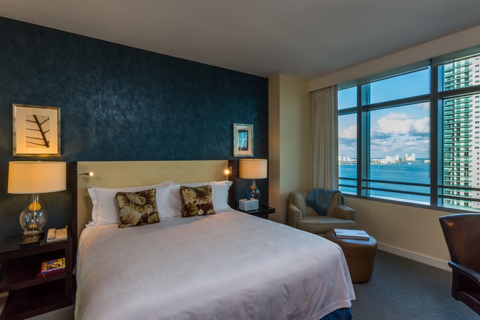 Imagen de la habitación del Hotel AKA Brickell. Foto 2