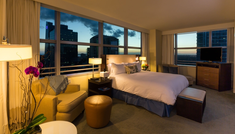 Imagen de la habitación del Hotel AKA Brickell. Foto 7