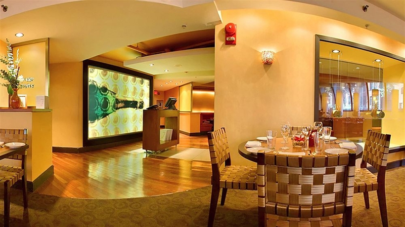 Imagen del bar/restaurante del Hotel AKA Washington Circle. Foto 2