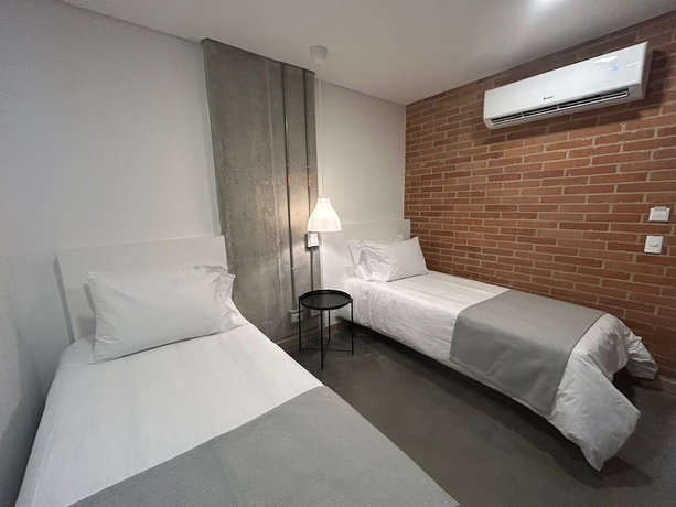 Imagen de la habitación del Hotel AKELA 30 HOTEL. Foto 5