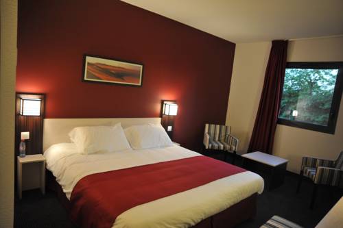 Imagen de la habitación del Hotel AKENA La Ferté Bernard. Foto 2