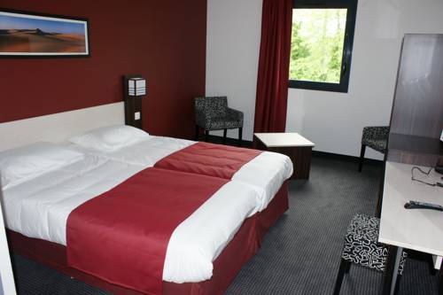 Imagen de la habitación del Hotel AKENA La Ferté Bernard. Foto 10