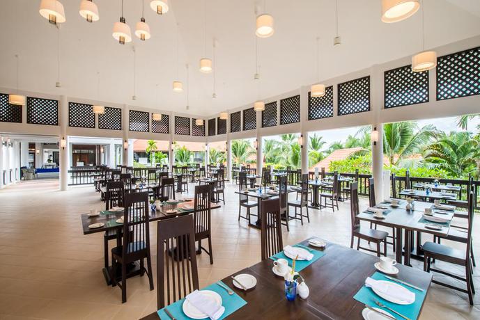 Imagen del bar/restaurante del Hotel AKYRA BEACH CLUB PHUKET. Foto 2
