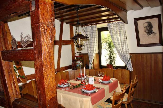 Imagen del bar/restaurante del Hotel AKZENT Goldener Ochsen, Cr&ouml;ffelbach. Foto 4