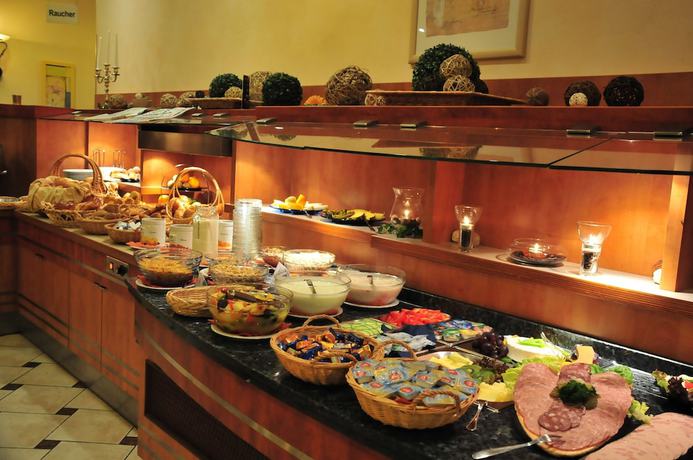 Imagen del bar/restaurante del Hotel AKZENT Stadt Schl&uuml;chtern. Foto 4
