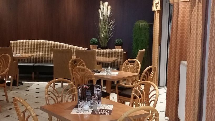 Imagen del bar/restaurante del Hotel AKZENT Stadt Schl&uuml;chtern. Foto 8