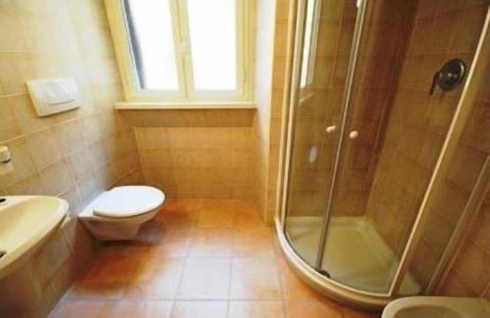 Imagen de la habitación del Hotel AL CENTRO STORICO DI ROMA. Foto 9
