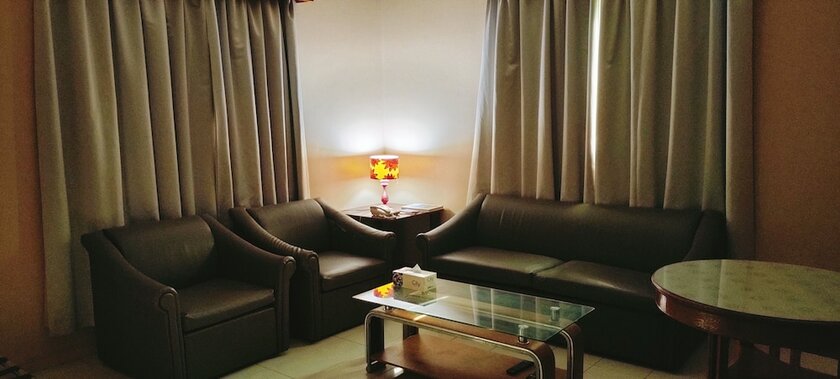 Imagen general del Hotel AL GHADEER HOTEL APARTMENT. Foto 5