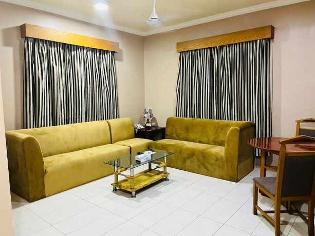 Imagen general del Hotel AL GHADEER HOTEL APARTMENT. Foto 8