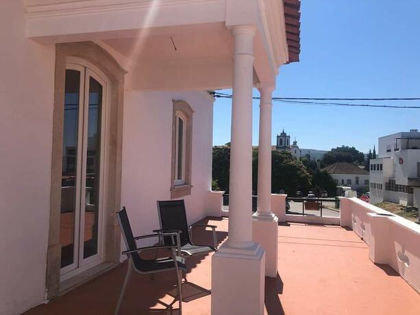 Imagen general del Hotel AL and Snack Bar Éden. Foto 4