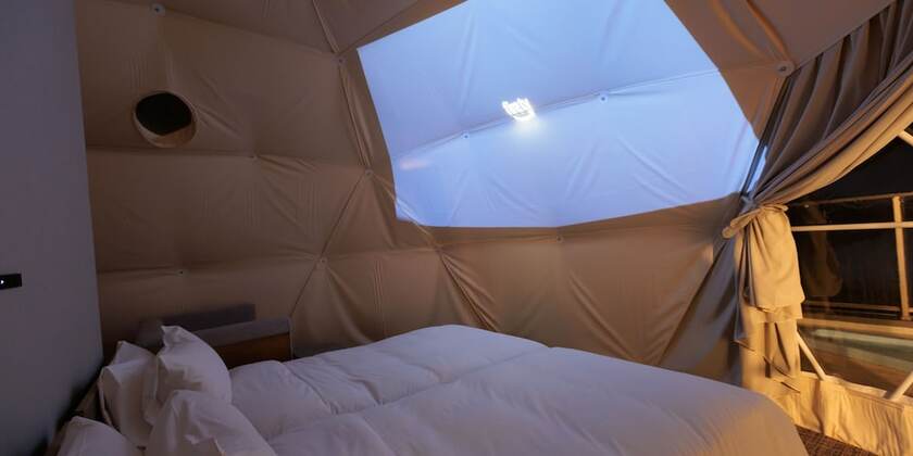 Imagen general del Hotel ALBAHOTELANDGLAMPING. Foto 4