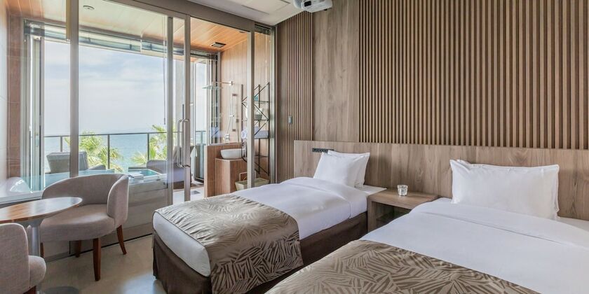 Imagen general del Hotel ALBAHOTELANDGLAMPING. Foto 10