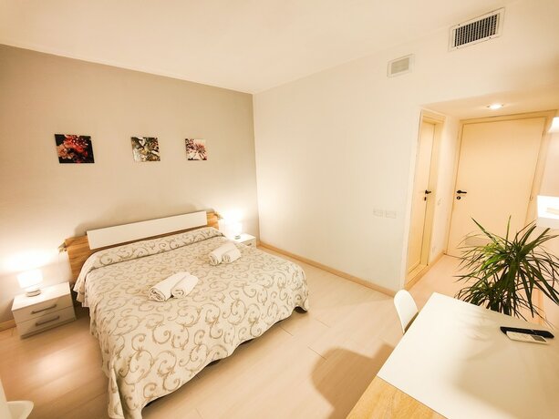 Imagen de la habitación del Hotel ALBERGO BandB TENESI. Foto 12