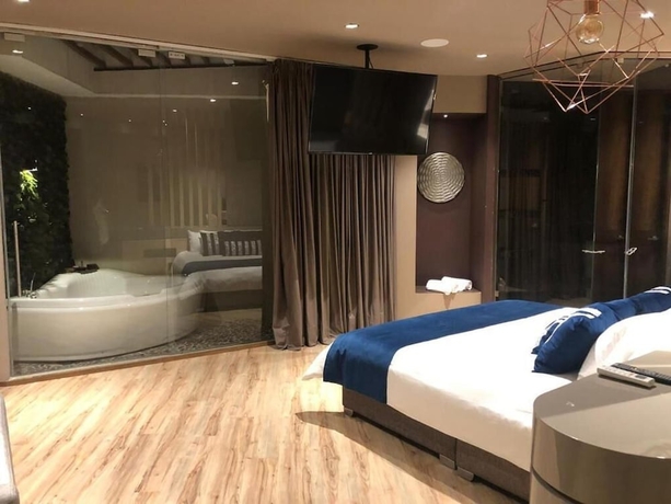 Imagen de la habitación del Hotel ALBURA HOTEL. Foto 8