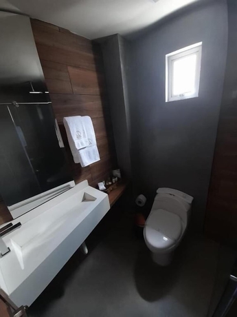 Imagen de la habitación del Hotel ALBURA HOTEL. Foto 12