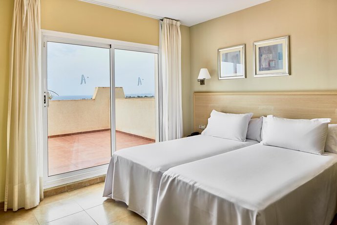 Imagen de la habitación del Hotel ALEGRIA Cabo de Gata Aquafun. Foto 7