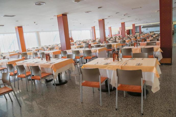 Imagen del bar/restaurante del Hotel ALEGRIA Cabo de Gata. Foto 2