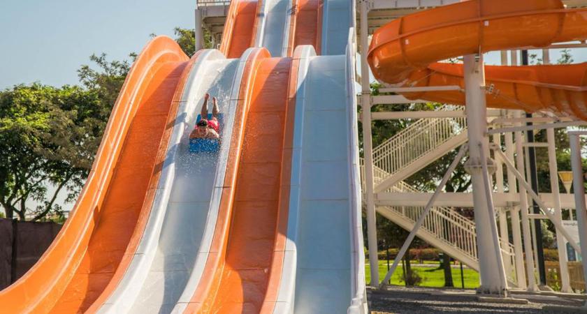 Imagen de la piscina del Hotel ALEGRIA Costa Ballena AquaFUN. Foto 14