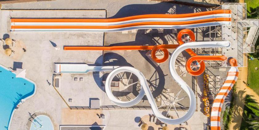 Imagen de la piscina del Hotel ALEGRIA Costa Ballena AquaFUN. Foto 19