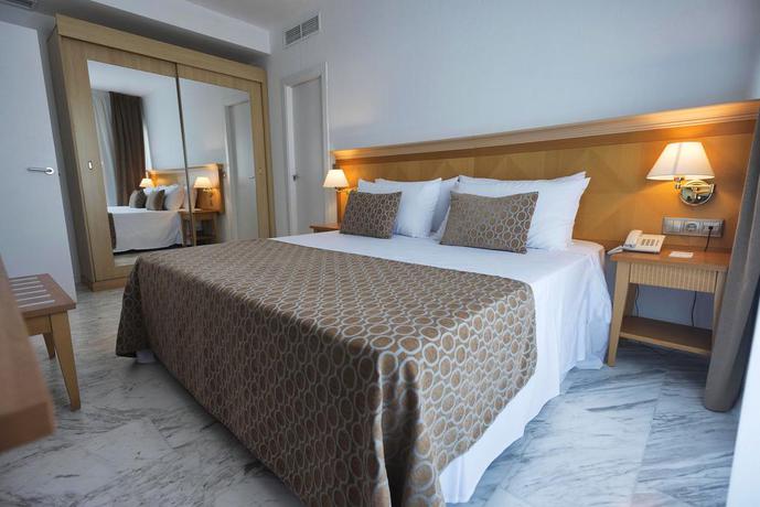 Imagen de la habitación del Hotel ALEGRIA Costa Ballena AquaFUN. Foto 2