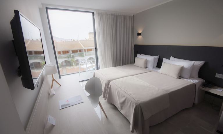 Imagen de la habitación del Hotel ALEGRIA Dos Playas. Foto 15