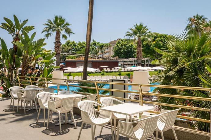 Imagen del bar/restaurante del Hotel ALEGRIA El Mar. Foto 5