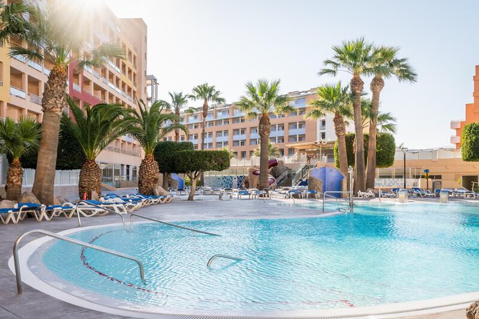 Imagen de la piscina del Hotel ALEGRIA Fénix Family. Foto 11