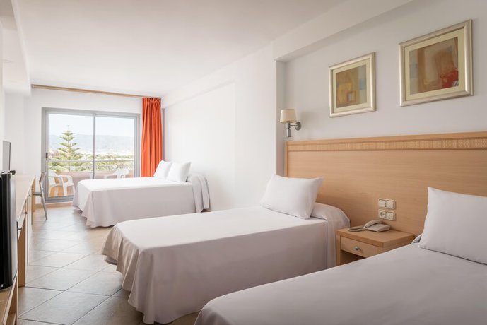 Imagen de la habitación del Hotel ALEGRIA Fénix Family. Foto 6