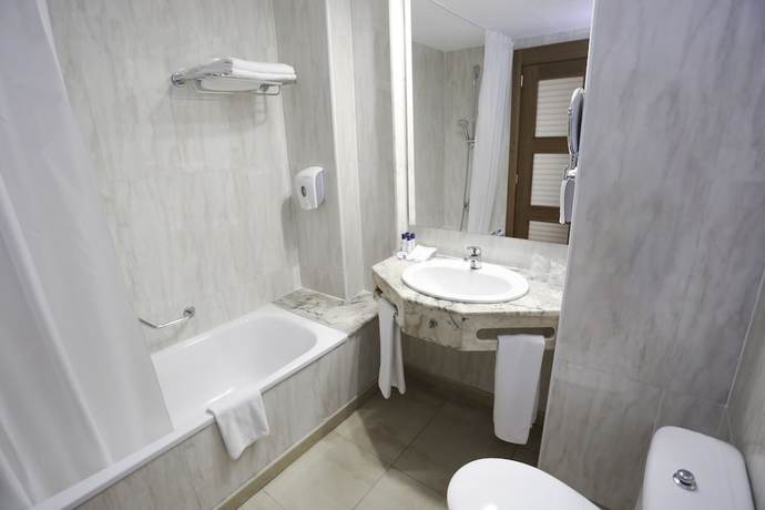 Imagen de la habitación del Hotel ALEGRIA Florida & Spa. Foto 5