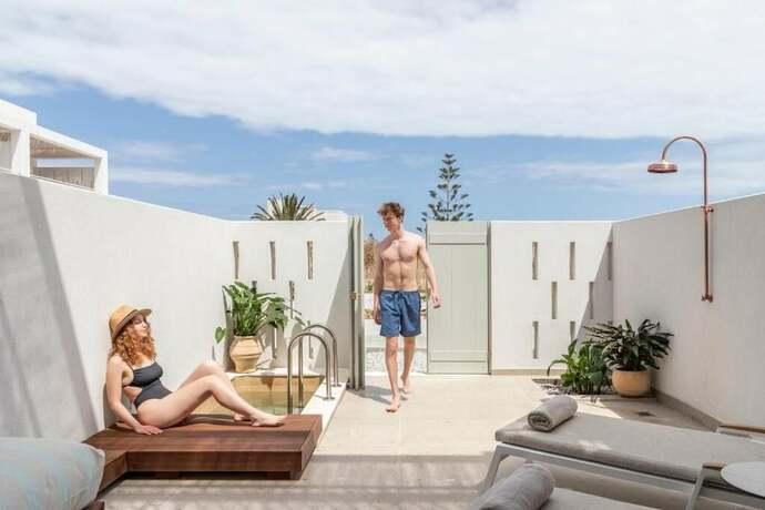 Imagen de la habitación del Hotel ALERO Seaside Skyros Resort. Foto 11