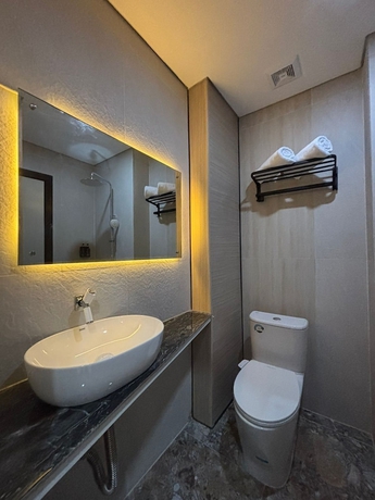 Imagen de la habitación del Hotel ALESHA HOTEL. Foto 9