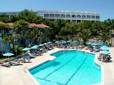 Imagen de la piscina del Hotel ALEXANDRA BEACH. Foto 7