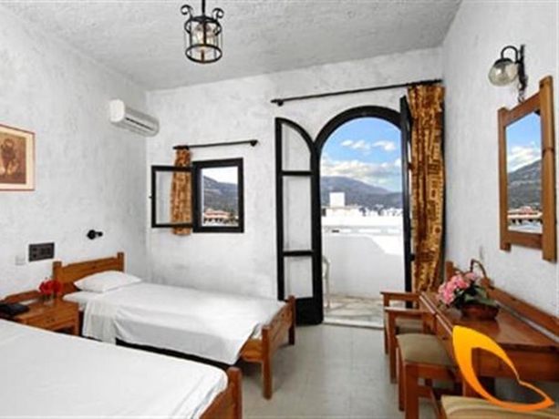 Imagen general del Hotel ALKYONIDES. Foto 12