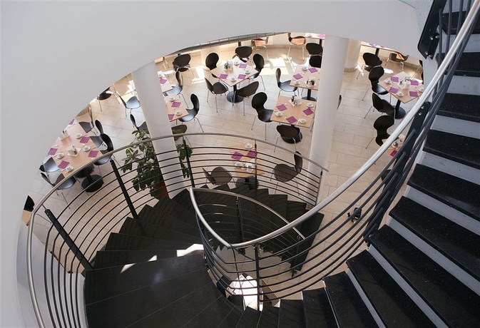 Imagen del bar/restaurante del Hotel ALL YOU NEED KLAGENFURT. Foto 3